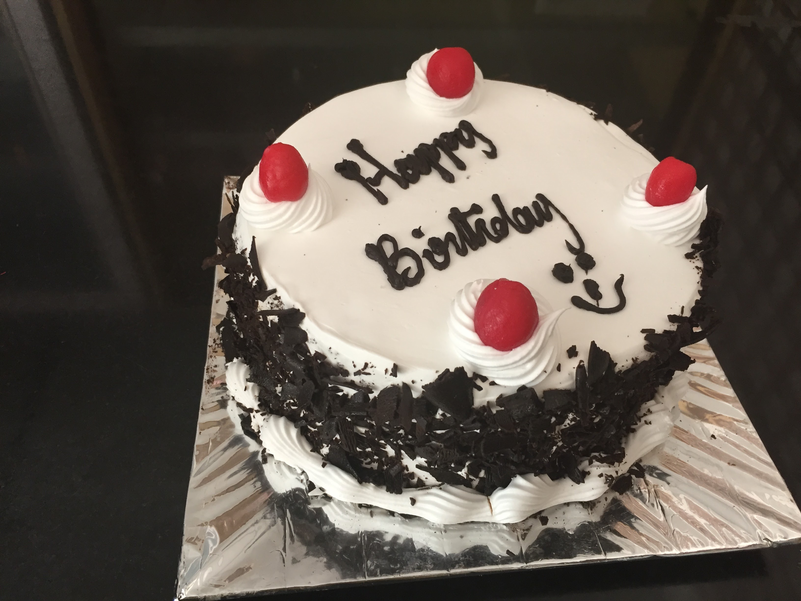 1kg Eggless Fresh Cream Cakes Springbloom