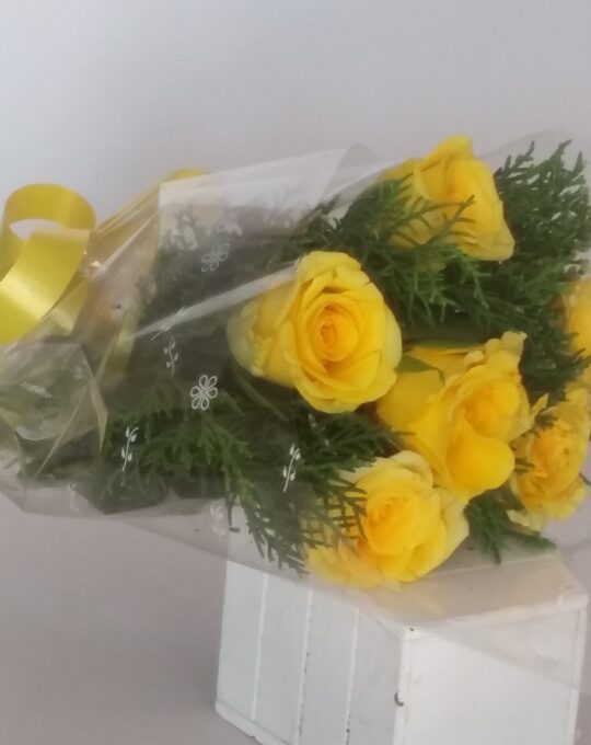 6 Roses Bunch Packed